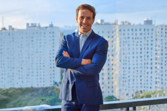 Ian dos Anjos Cunha analisa como pequenos negócios podem enfrentar mudanças econômicas, adaptar estratégias e encontrar caminhos para sobreviver e crescer com sustentabilidade.